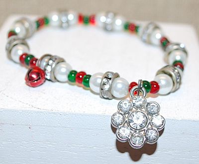 ELASTIC RED, GREEN & WHITE Beaded Bracelet (3" Circ.) with Clear Stones Discs & Round "9 Stone Star" Attachment
