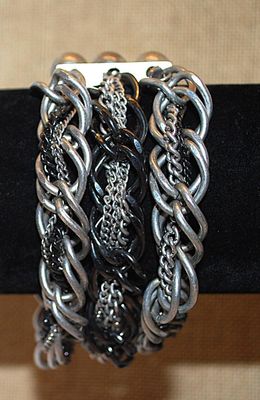 ***NEW SALE PRICE*** Multiple Strands Heavy Elastic "PEARLS & CHAINS BRACELET (-2½"+ Opening) with Gray & White Faux...