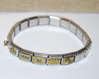 Marked "LONGABERGER" 2003 Collections Club Elastic BRACELET (2¼" Opening) with Gold Tone Attachment Knob
