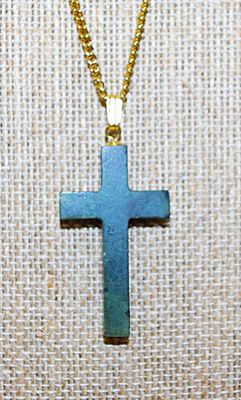VINTAGE Deep Green "Marble" Style CROSS (1½" x ¾") on a Gold Tone Necklace Chain 24" L