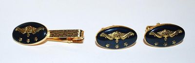 Matching Oval Japanese-Style 3-Star Crown "Gold-on-Black" CUFFLINKS & CLASP SET