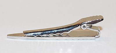 Vintage-Style Silver Tone Striped FIN TIE CLASP (1¾" L)