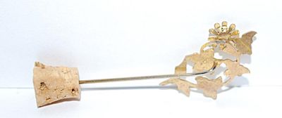 ***NEW SALE PRICE*** Yellow Bouquet of Flowers PIN (1¾") with Single Clear Stone Accent