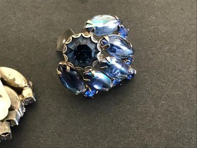 Gorgeous Vintage Earrings Peacock Blue Clip ons