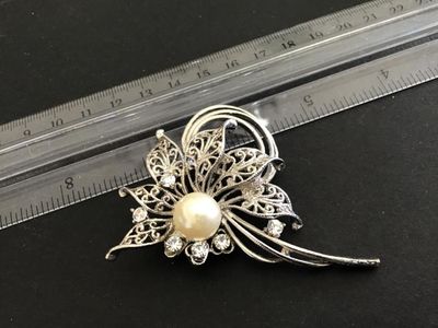 Gorgeous Vintage Brooch