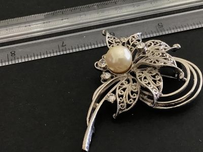 Gorgeous Vintage Brooch