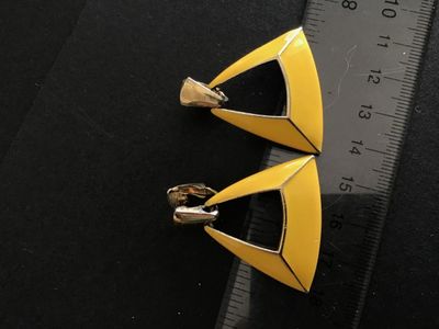 Vintage yellow clip on earrings