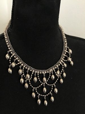 Beautiful Silver Tone Fashion Statement Necklace