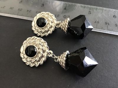 Vintage clip on Earrings