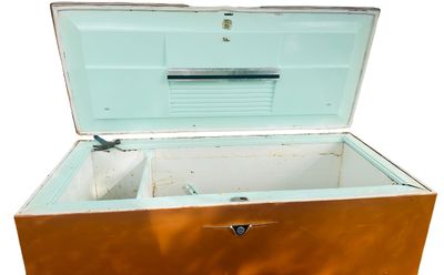Vintage 1950's Loudon Blue Ribbon Chest Freezer ** AN OLDIE but FREEZES the BEST!
