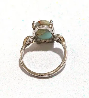 **NEW ARRIVAL** Size 8½ BLUE, RUST & BEIGE "MOTTLED" Oval Cabochon 4-Prong Stone RING with a "PUFFY HEARTS" Band...