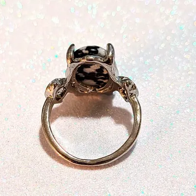 **NEW ARRIVAL** Size 5¼ BLACK & WHITE "Mottled" Oval Cabochon 4-Prong Stone RING2 with a "3 DOTS" Band in a...