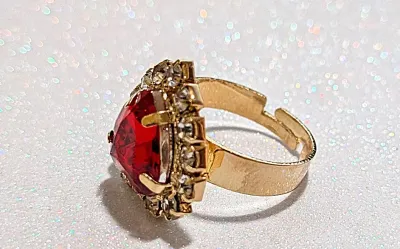 **NEW ARRIVAL** Size 8½ RED HEART RING with 14 Jeweled Clear Stones Surround 4-Prong on an ADJUSTABLE SPLIT BAND on a Gold Tone Setting...