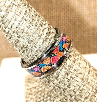 **New Arrival** Size 9 Infinity Style Blue, Orange & Red Flowers Enamel RING on a Silver Tone Setting & Band (4.2g)