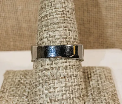 **New Arrival** Size 9 Large "Diamond Style" Round Main Stone RING with Jeweled Circle Surround and Blue Enamel Side Accents on...