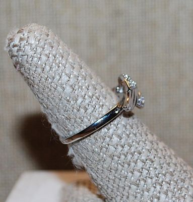 Size 7 Silver Colored "JEWELED WINGS" RING with 2 Feathered Styles Clear Stones Wings on a Silver Tone Setting & Band (3.1g)