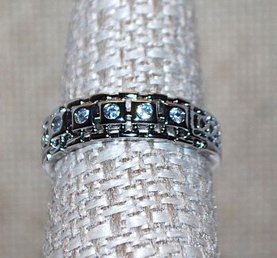 Size 7¼ Marked .925 Half Infinity RING with Row of 5 Clear Stones & Half Hollowed Silver Band (2.5g)