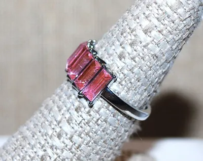 Size 8 PINK Set of 8 BAGUETTES RING on a Silver Tone Band (2.9g)