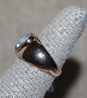 Size 7¼ Large Beveled BLUE HEART Shaped Stone RING with Strong Solid Gold Tone Band (6.0g)