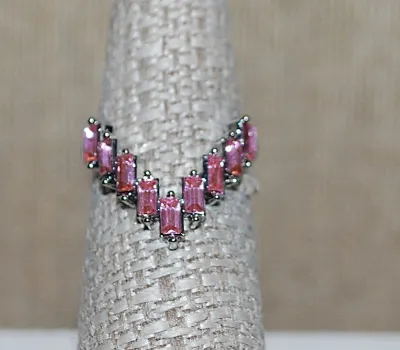 Size 6¼ PINK Set of 9 "BIG LETTER V Shape" BAGUETTES RING on a Silver Tone Band (2.5g)
