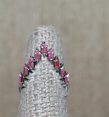 Size 6¼ PINK Set of 9 "BIG LETTER V Shape" BAGUETTES RING on a Silver Tone Band (2.5g)