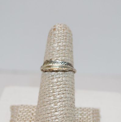 Size 7 VINTAGE Style Branch-Designed Ring - Very Gentle Thin Band (2.0g)