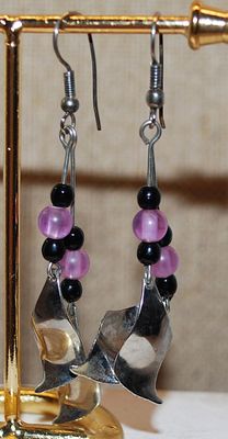 VINTAGE 1980's BLACK & PURPLE Dangle Earrings (2¼") with Curved Silver Tone "Leaves" & Wire Hook Clasp