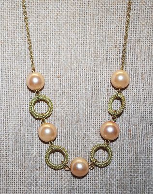 Large PINK Faux PEARLS CHOKER NECKLACE with Gold Tone Wire Wrapped Ring Accents on a Gold Tone Necklace Chain-NO CLASP 20" L