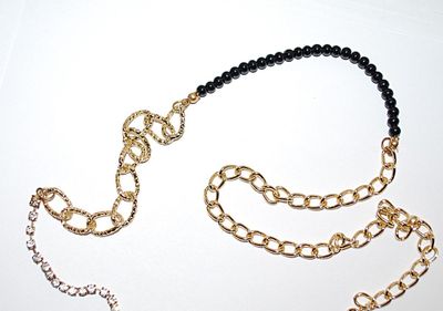 Beautiful "BEADS, STONES & LINKS" NECKLACE with Large and Small Gold Tone Links, Black Beads and 18...