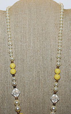 VINTAGE Yellow Globes NECKLACE with Prisms & Faux Pearls Accents and Gold Tone Lobster Clasp 20" L