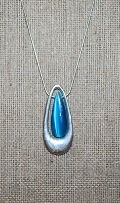 Iridescent Style BLUE ACRYLIC Dangle PENDANT/NECKLACE Combo with Silver Tone Dangle Surround and Delicate Necklace Chain and Lobster...