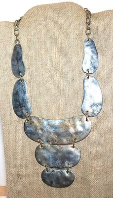 Vintage-Style Large Silver Tone METAL CRESCENTS NECKLACE with Silver Tone Necklace Chain and Lobster Clasp 22" L