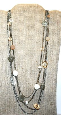 Acrylic White & Clear ROSE FLOWERS NECKLACE with Pink Bead Accents and Lobster Clasp 30" L