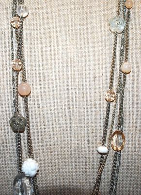 Acrylic White & Clear ROSE FLOWERS NECKLACE with Pink Bead Accents and Lobster Clasp 30" L