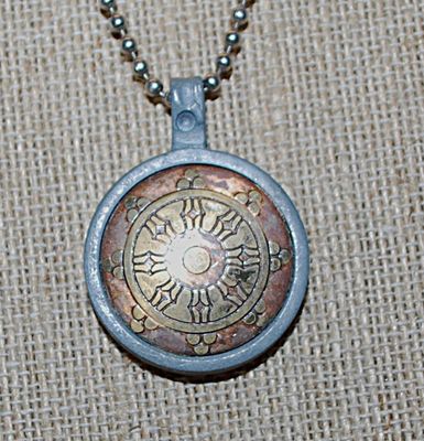 "SUNDISK" PENDANT NECKLACE with REVERSIBLE Star on Simple Silver Tone Necklace Chain 16" L