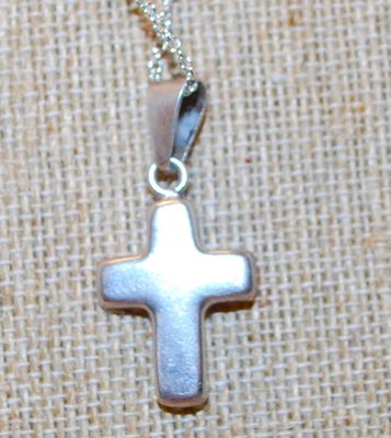 .925 Silver Acrylic Flower Cross PENDANT (¾" x ½") on a Silver Tone Necklace Chain 18" L