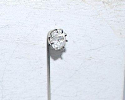 Single Clear 8-Prong Stone PIN (2½" L) on a Silver Tone Setting