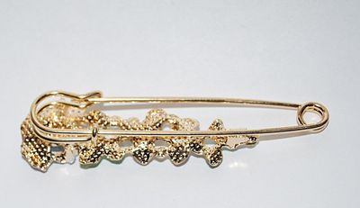 Beautiful Large Bejeweled PIN (3" x ¾") with BLUE Stones on Blossoms & Leaves on a Gold Tone Pin