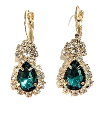 *** NEW ARRIVAL *** Single GREEN TEARDROP STONE JEWELRY SET (NECKLACE (16" L + PENDANT + Clear Stones Surround, Gold Colored...