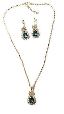 *** NEW ARRIVAL *** Single GREEN TEARDROP STONE JEWELRY SET (NECKLACE (16" L + PENDANT + Clear Stones Surround, Gold Colored...