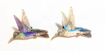 ***NEW ARRIVAL*** Collection of 2 PINS--"HUMMINGBIRDS" (1¼") in Blue/White & Green/Purple on a Gold Tone Setting