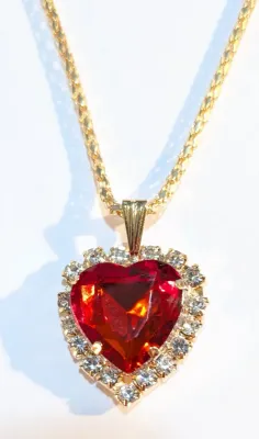 *** NEW ARRIVAL *** RED Bejeweled HEART STONE JEWELRY SET with NECKLACE (17" L + Clear Stones Surround + Gold Tone Chain/Lobster...