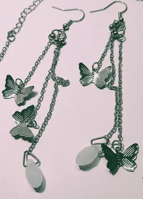 Delicate "BUTTERFLYS & STARS" JEWELRY SET with NECKLACE (16" L + SILVER Tone Chain/Lobster Clasp) and MATCHING Long...
