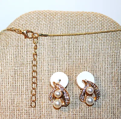 Bejeweled DOUBLE FAUX PEARLS JEWELRY SET with NECKLACE (16" L Pendant Combo + Jeweled Swirl Surround + ROPE Gold Tone Chain/Lobster...
