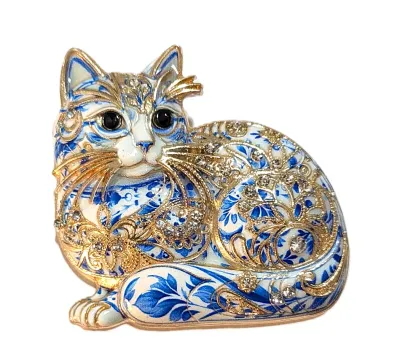 **NEW ARRIVAL** Ceramic WHITE & BLUE "FANCY CAT" BROOCH (1¾" x 1¾") with Black Eyes and Gold Colored Accent Lines...