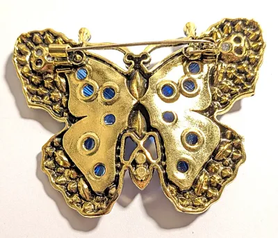 **NEW ARRIVAL** Beautiful LARGE BLUE Ribbed ACRYLIC BUTTERFLY BROOCH (2½" x 2") with Blue Stone "Feelers", Round and...