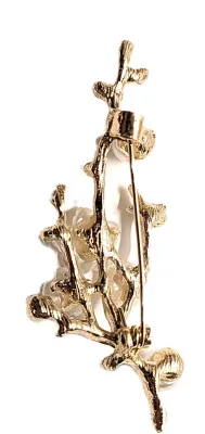 **NEW ARRIVAL** Bejeweled Enameled WHITE FLOWERS SPRAY BROOCH (2½" x 1") with 3 Faux Pearls on a Gold Tone Setting