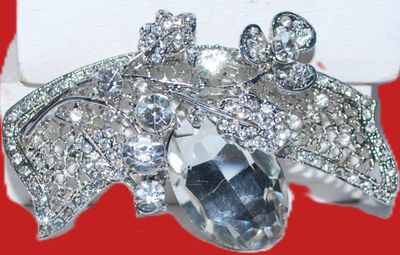 Large Banner-Style Floral Spray BROOCH/PENDANT (3" x 1¾") with Petal, Branches, Leaves and Oval Faceted Main Stone on a Silver...