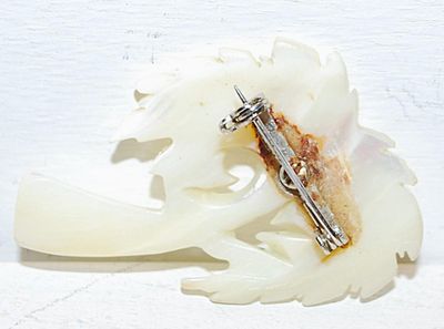 VINTAGE Off-White Acrylic Palm Tree BROOCH (2" x 1½")