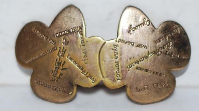 Interesting '"LANGUAGE" BROOCH (1¾" x ¾") Showing 14 Translation Languages for "BE PREPARED" &...
